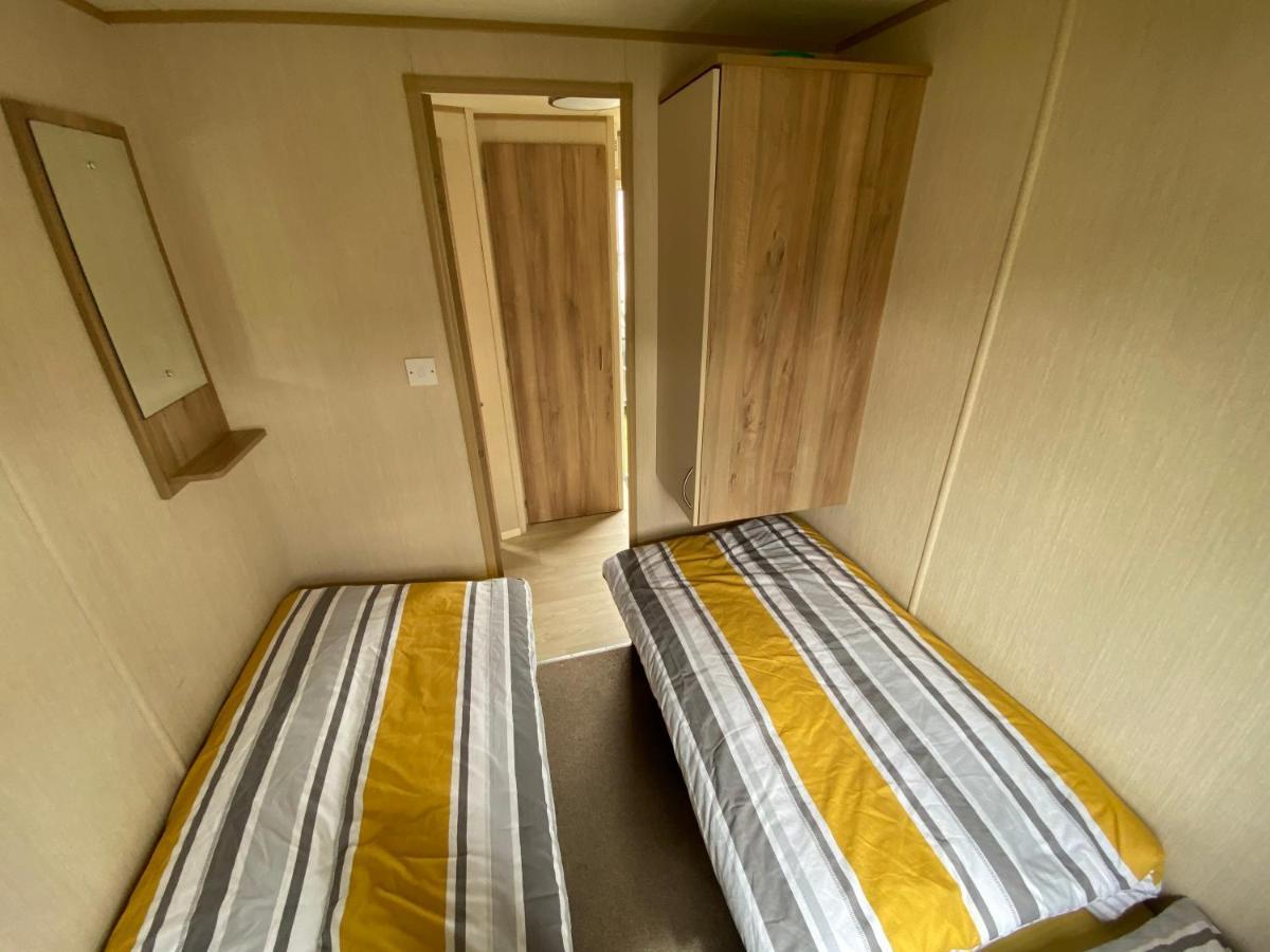 3 Bed 8 Berth Caravan In California Cliffs - M1 Great Yarmouth Exterior photo